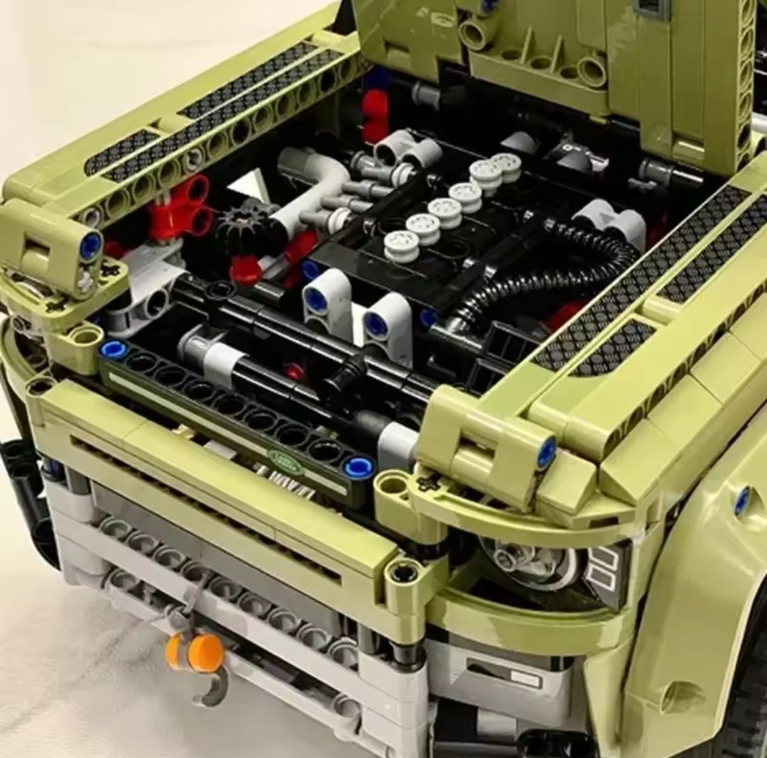 Lego technic defender 2573 деталей (42110)