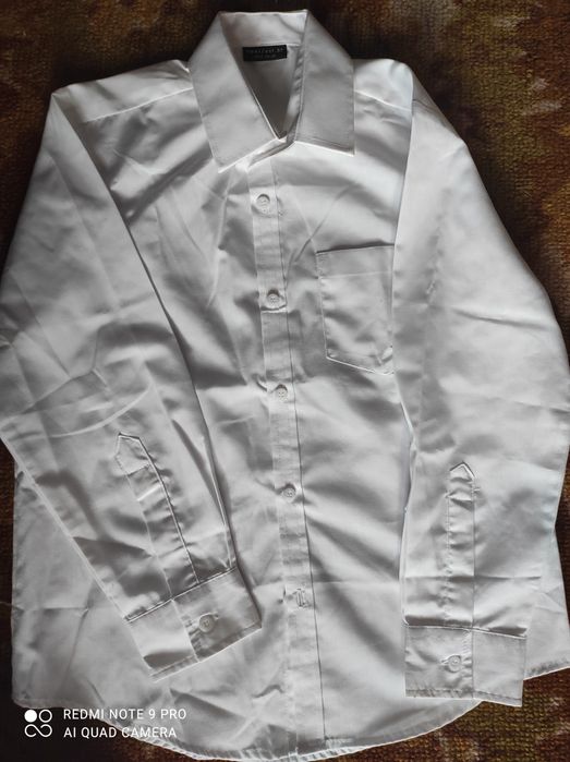 Сорочка біла для хлопчика 8, 13-14 років.