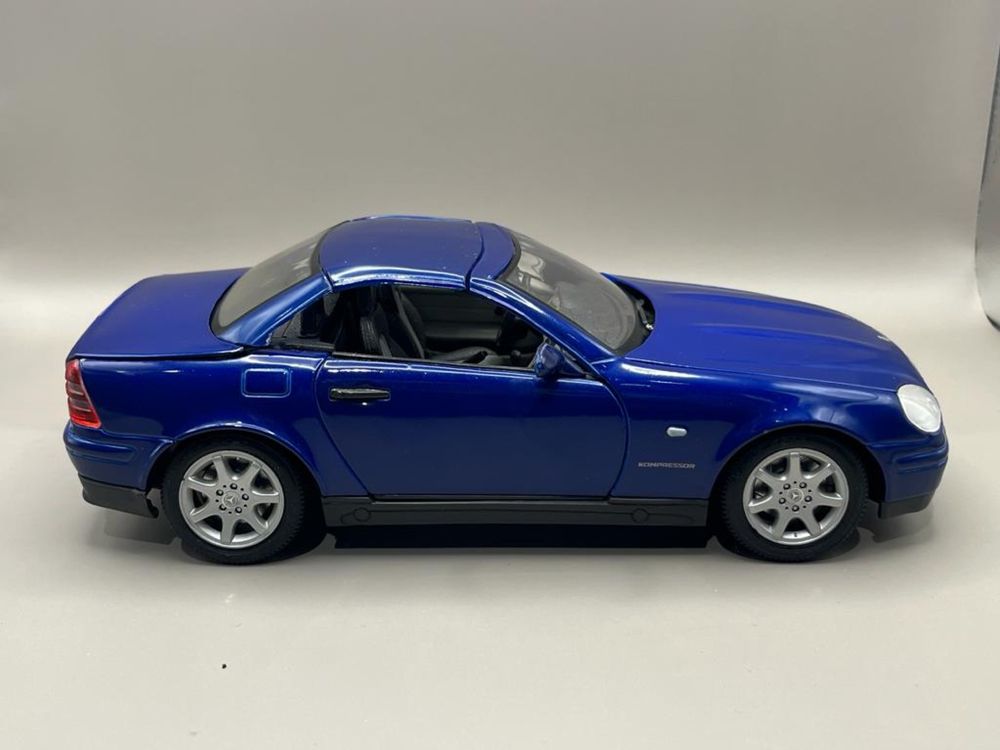 Model 1:18 Mercedes Benz SLK 230