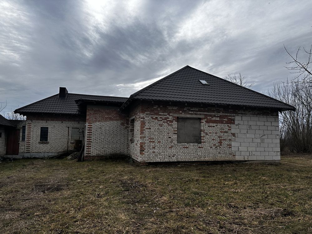 (Будинок) Незавершене будівництво, земельна ділянка