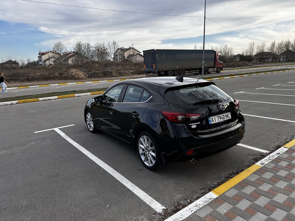 Mazda 3 bm 2015,