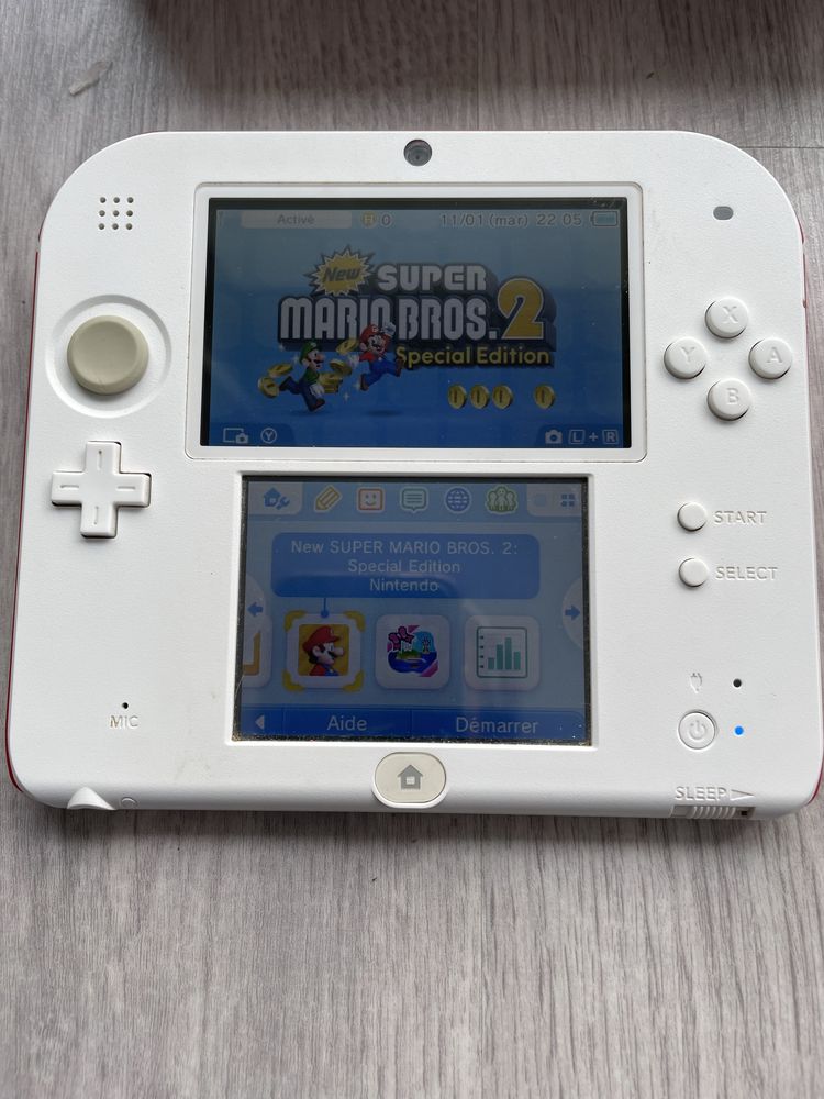 Nintendo 2DS - new super mario bros 2 special edition