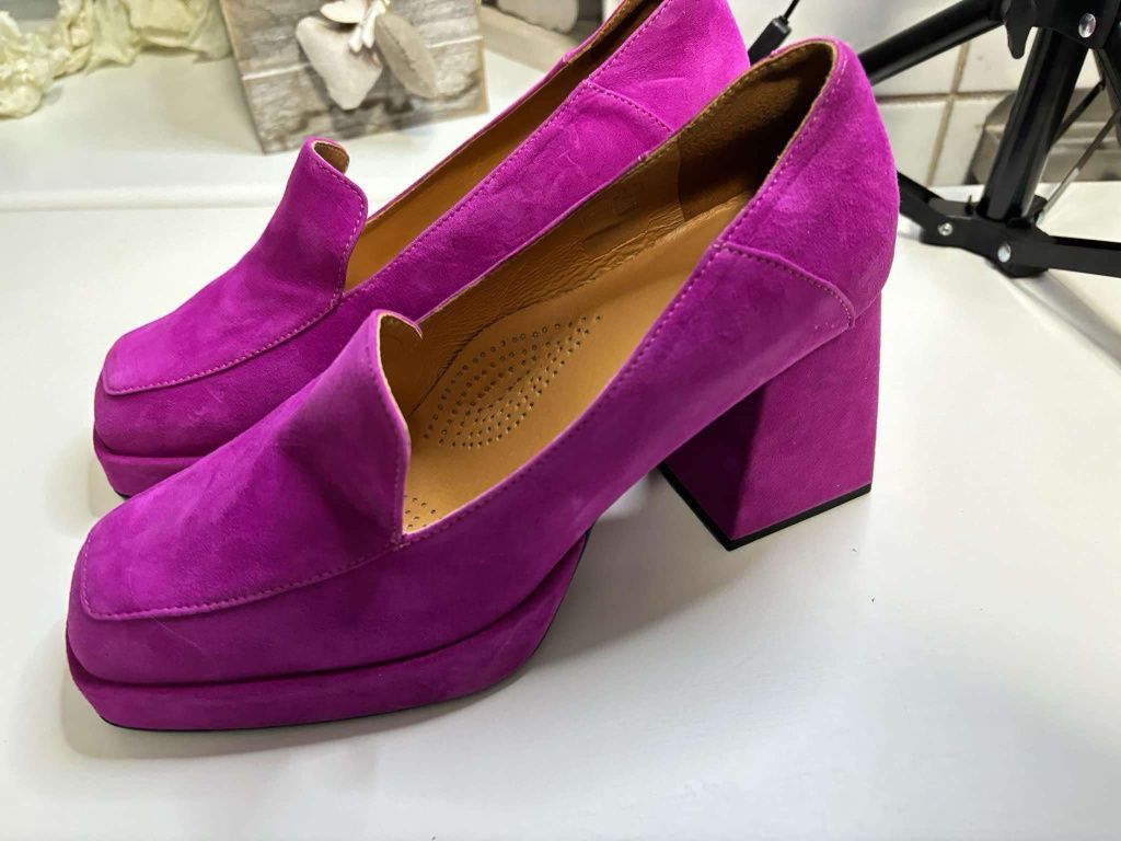 Buty na obcasie Rusin skóra naturalna