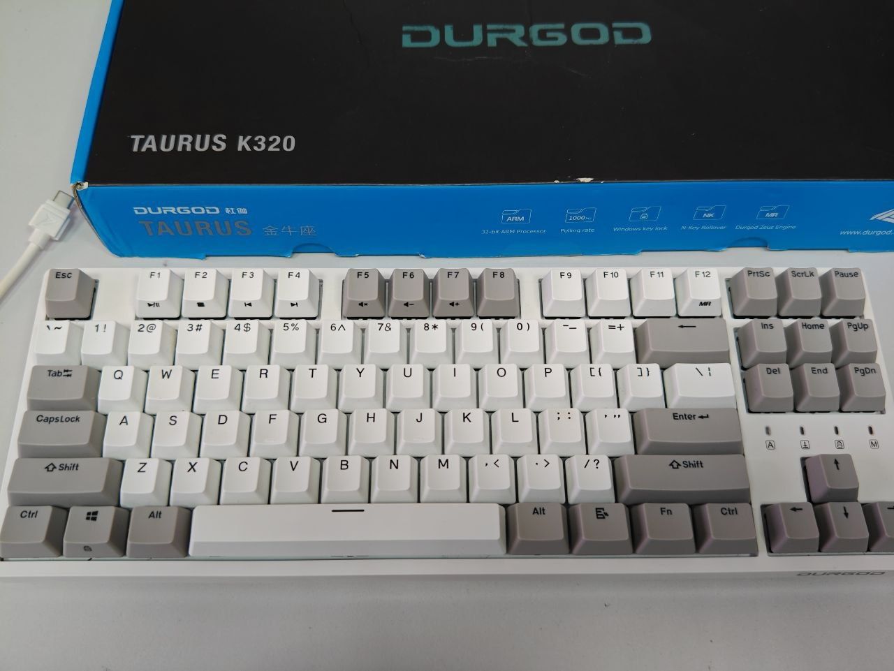 Продам механическую клавиатуру Durgod k320 на Cherry MX Blue