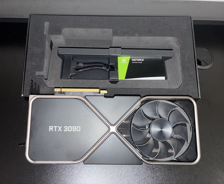 Продаю відеокарту NVIDIA GeForce RTX 3090 FE 24GB