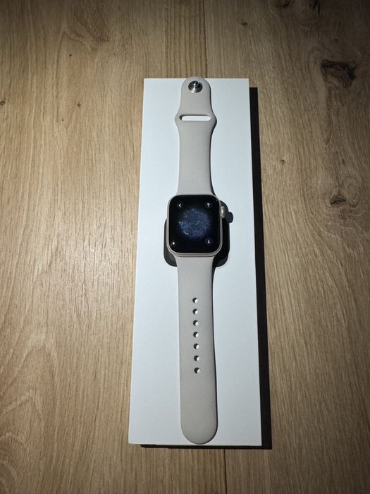 Apple watch SE (2nd Gen) GPS 40mm OLED NFC BT STARLIGHT