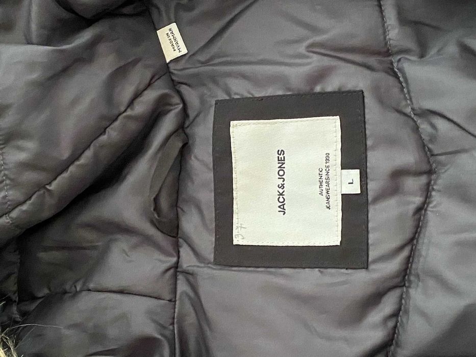 Parka Jack & Jones preta - tamanho L quase nova