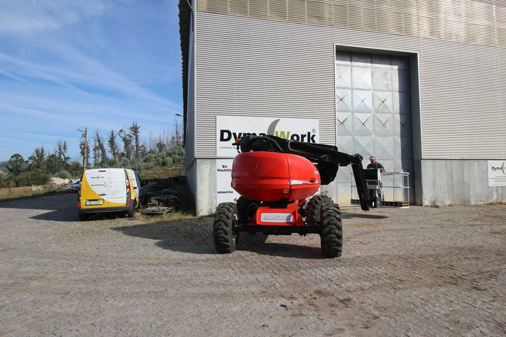 Manitou ATJ 160 Plataforma elevatória articulada todo terreno