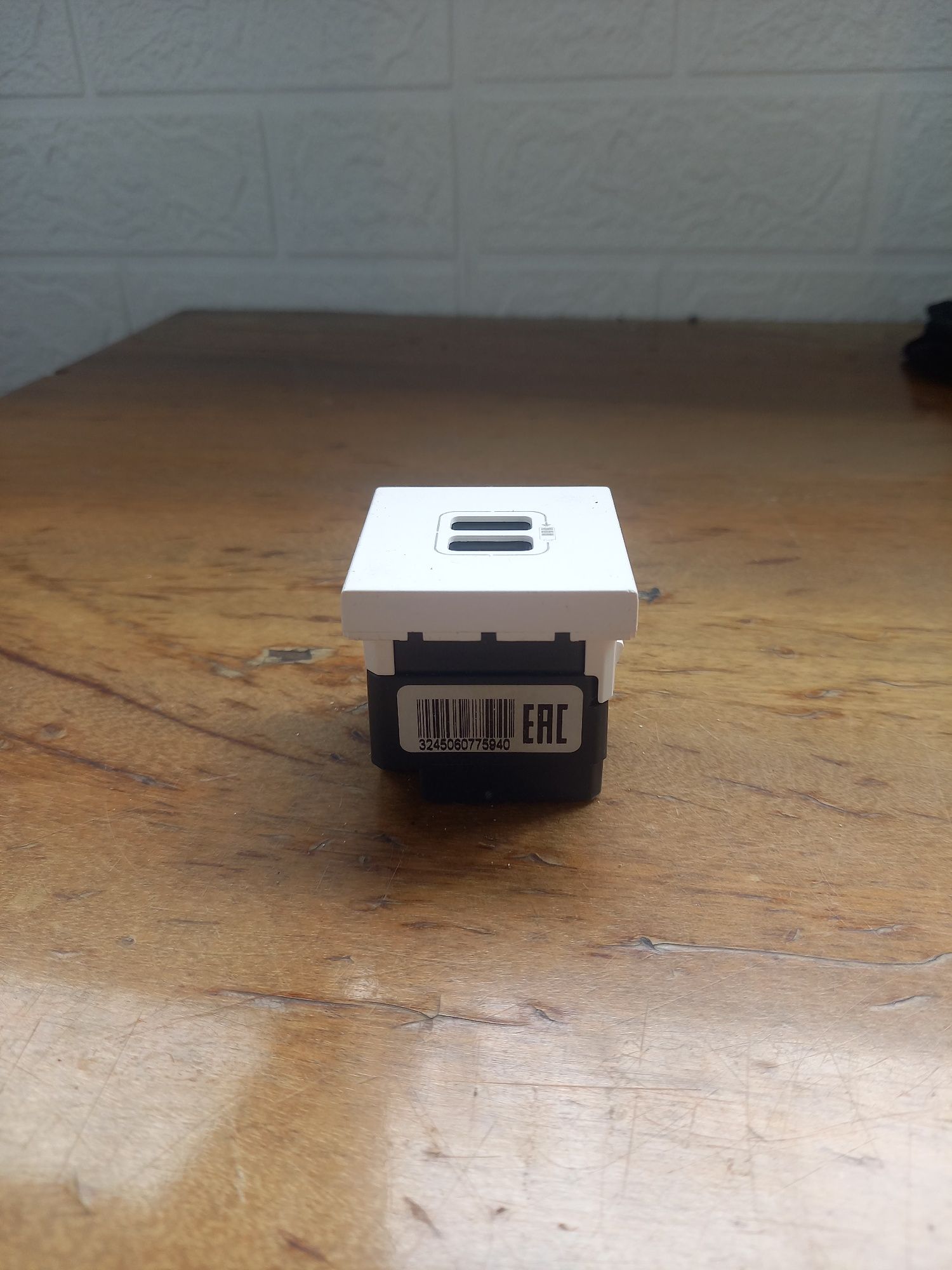 USB розетка двойная 077594