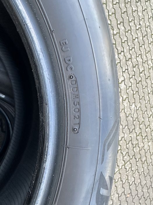 235/60R18 Bridgestone Lexus NX