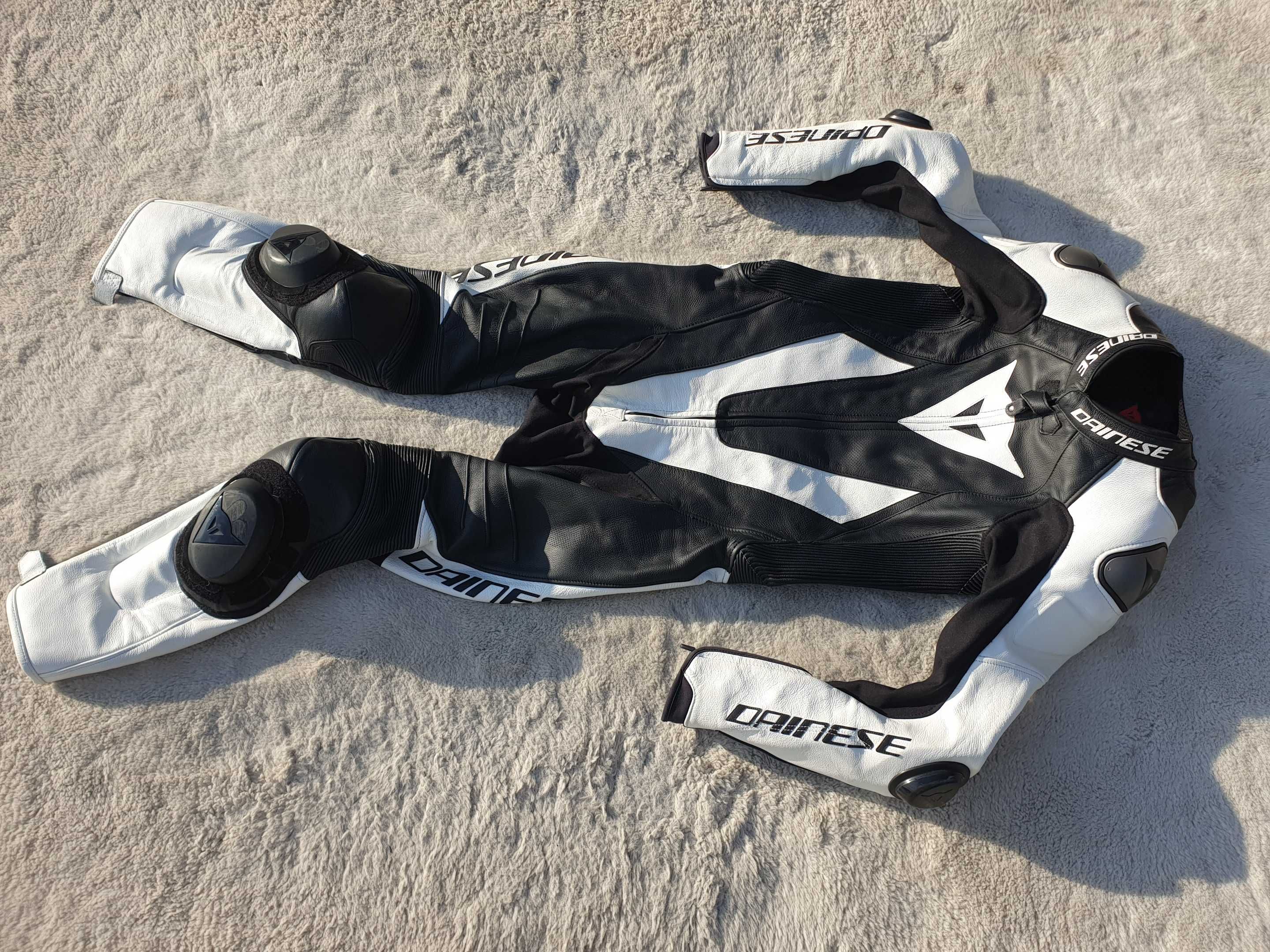 Dainese Laguna Seca 4 98 - przedłużany 48 Kombinezon motocyklowy