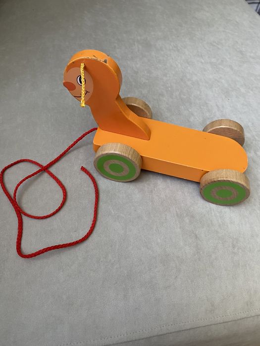Дитяча дерев'яна каталка іграшка гусениця