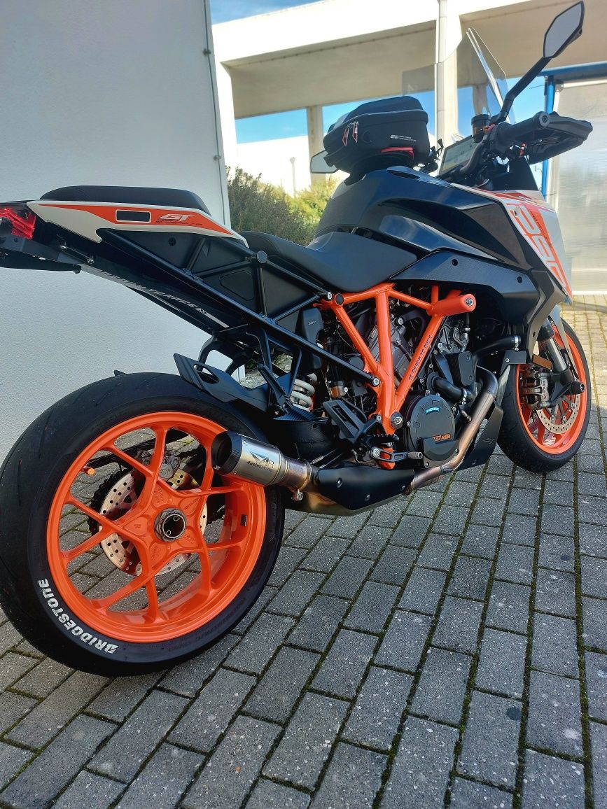KTM 1290 SuperDuke GT