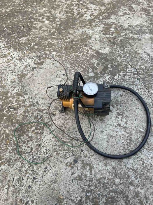 Продаю Компрессор(Автомобильный)Электронасос 12В