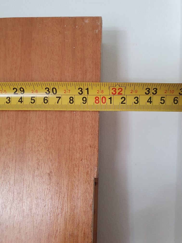 Vendo porta em Faia revestida a chapa de aço com 2,5 mm em perfeitas c