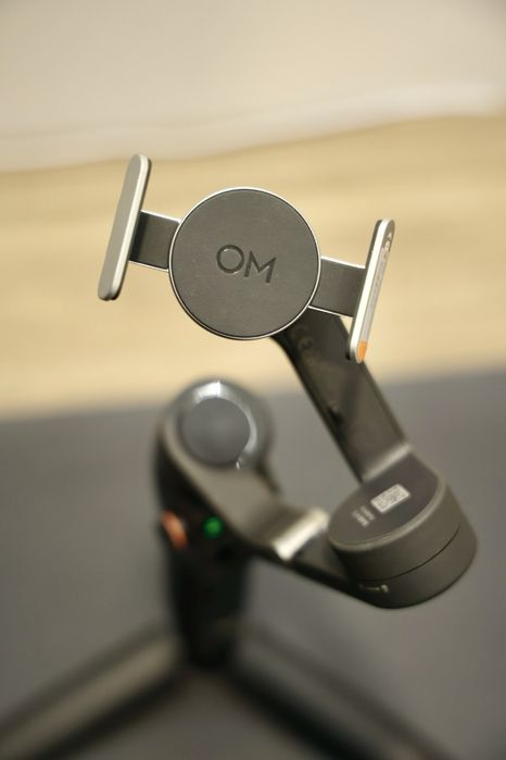 Стабілізатор для смартфона DJI Osmo Mobile 6