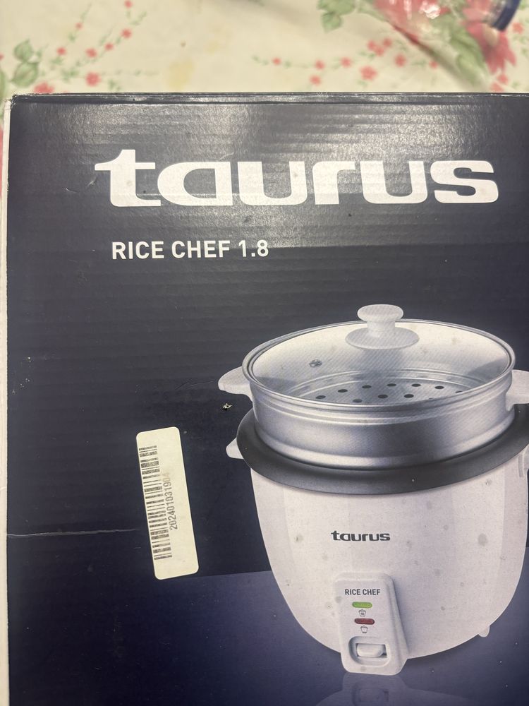 Panela de arroz elétrica Taurus Rice Chef 1.8