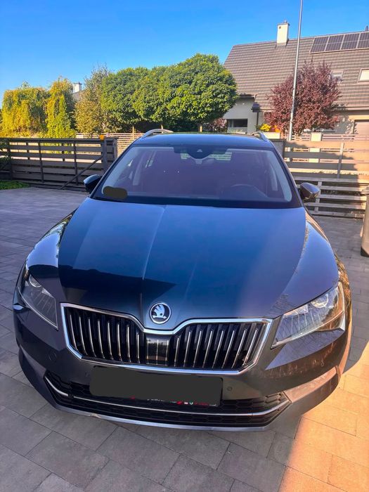 Skoda Superb Skoda Superb, 2.0 TDI, bogate wyposażenie, bezwypadkowa, polski salon