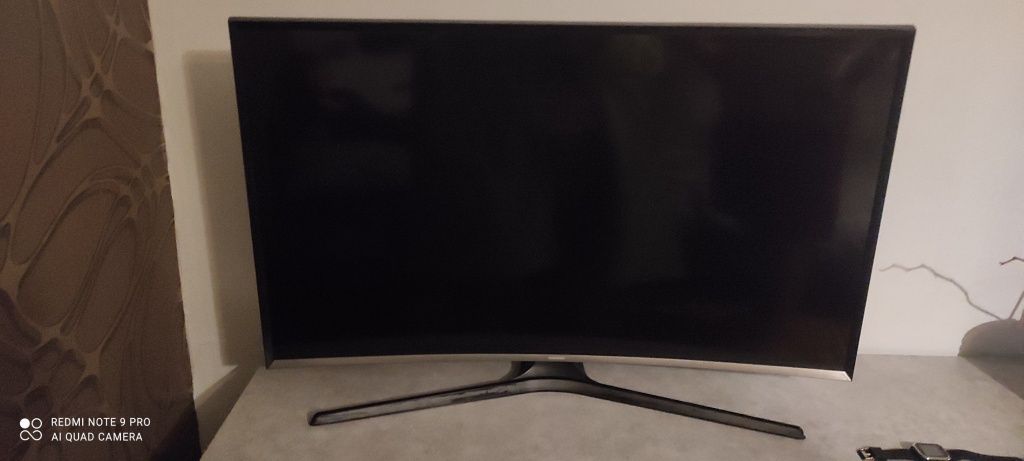 Tv smart ue40j6300 curved