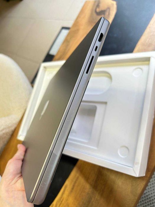 Ноутбук Apple MacBook Pro 16" M1 Pro 16/512GB Space Grey (MK183) 2021