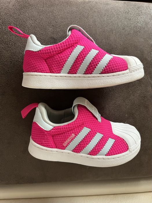 Кеди дитячі в ідеальному стані (adidas оригінал) р.23