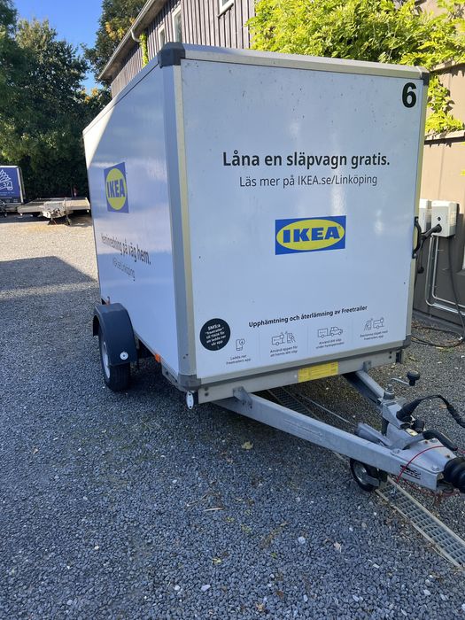 Przyczepka lekka z hamólcem najazdowym