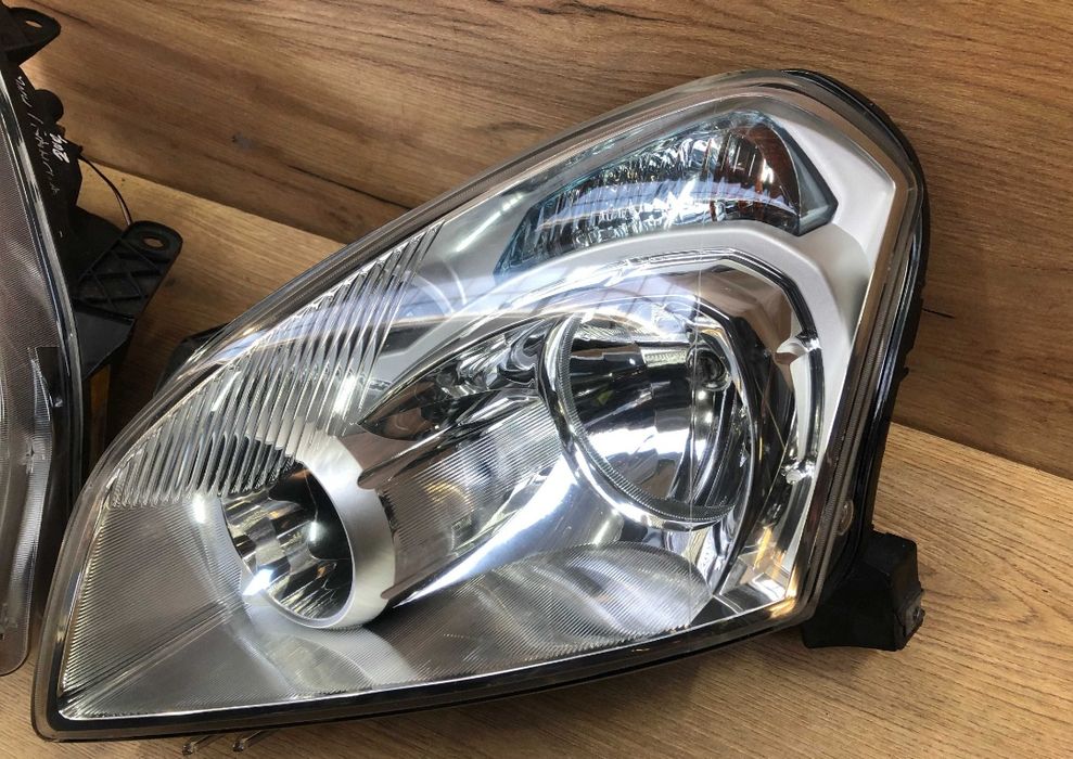 Передні фари nissan Qashqai j10 ціна за дві штуки