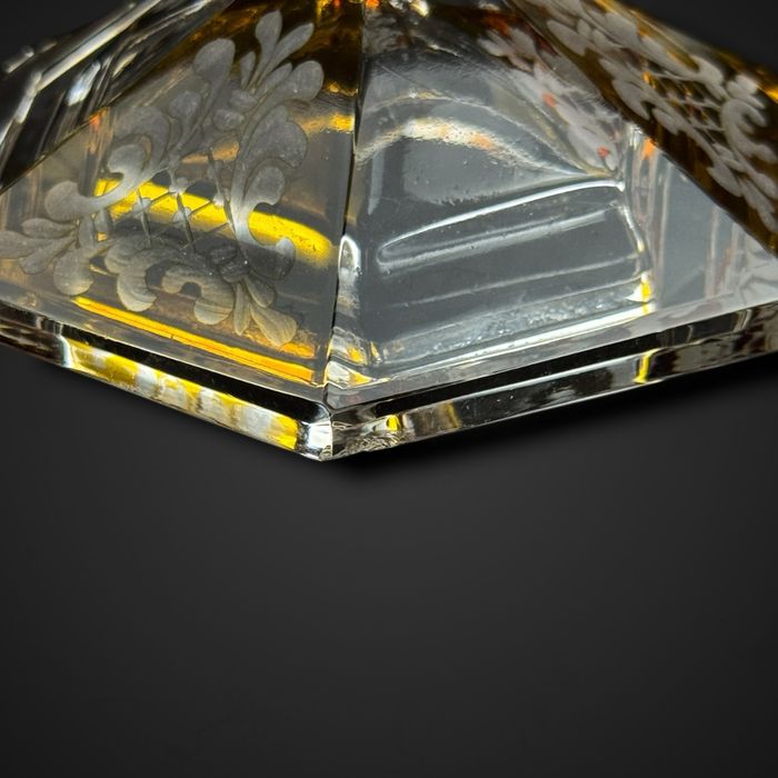 Kryształowa bomboniera puzderko bursztynowa b5/10283