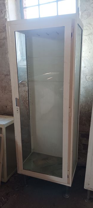 Szafa lekarska, z szybami/ gablota