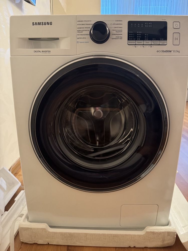 Продам стиральную машинку Samsung WW80R42LHFW на 8 кг