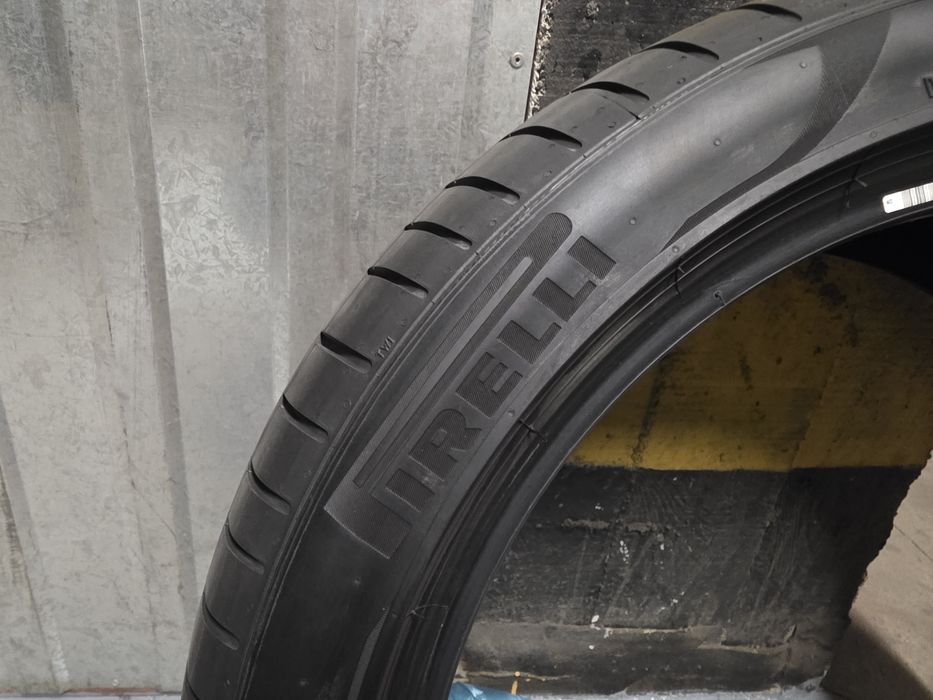 Sprzedam opony letnie marki Pirelli.