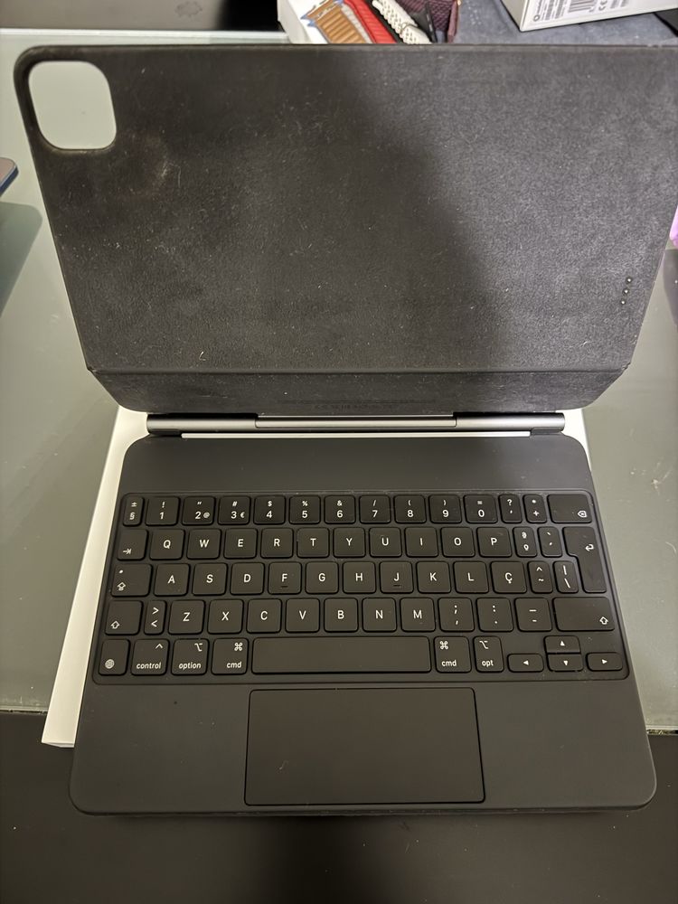 Magic Keyboard Apple 11”