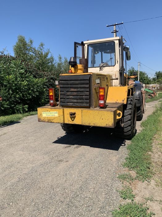 Фронтальний навантажувач Амкодор 352