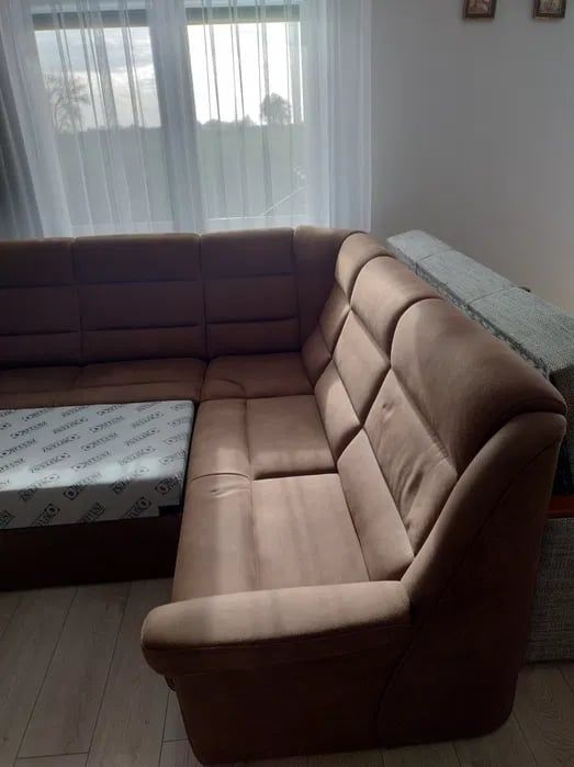 Sprzedam narożnik do salonu bardzo zadbany !