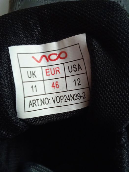 Кросівки розмір 46