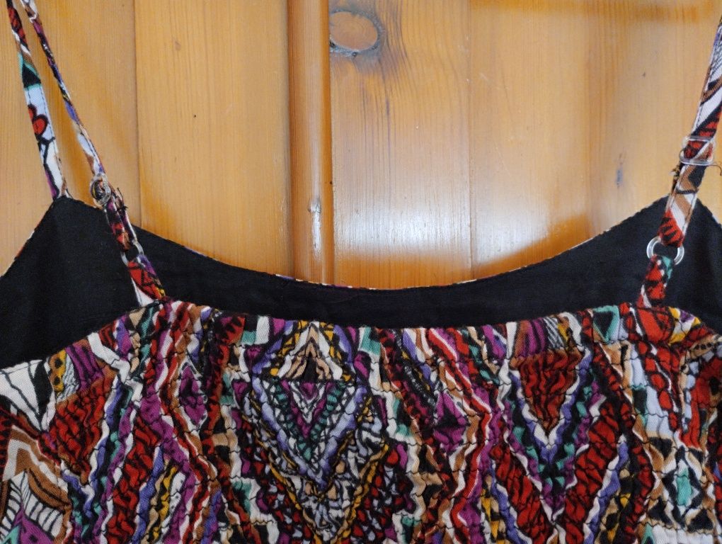 Top Stradivarius étnico missangas