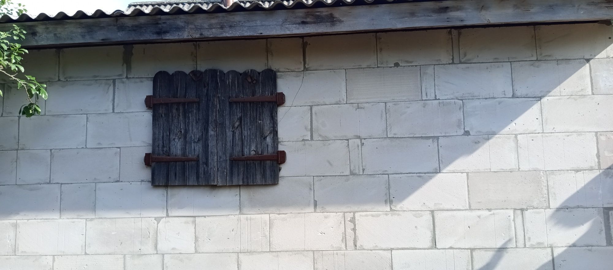 Продається новий чудовий будинок в передмісті  , котеджного типу