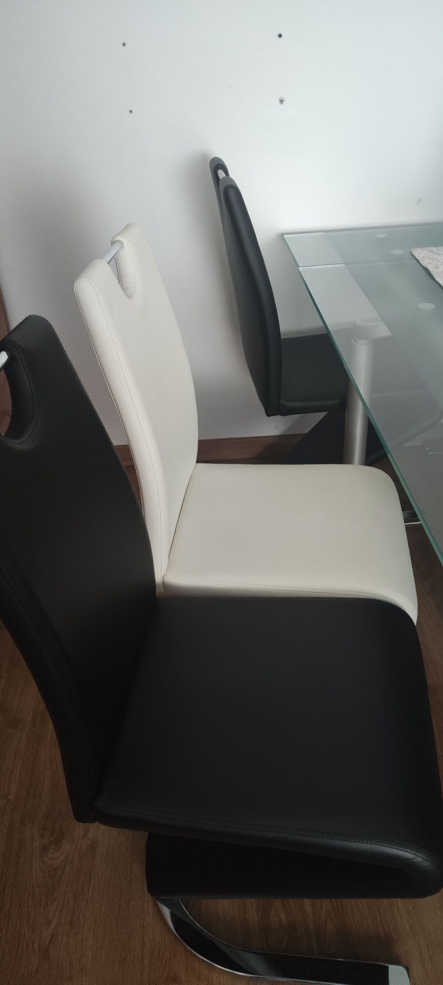 Mesa de jantar com 6 cadeiras