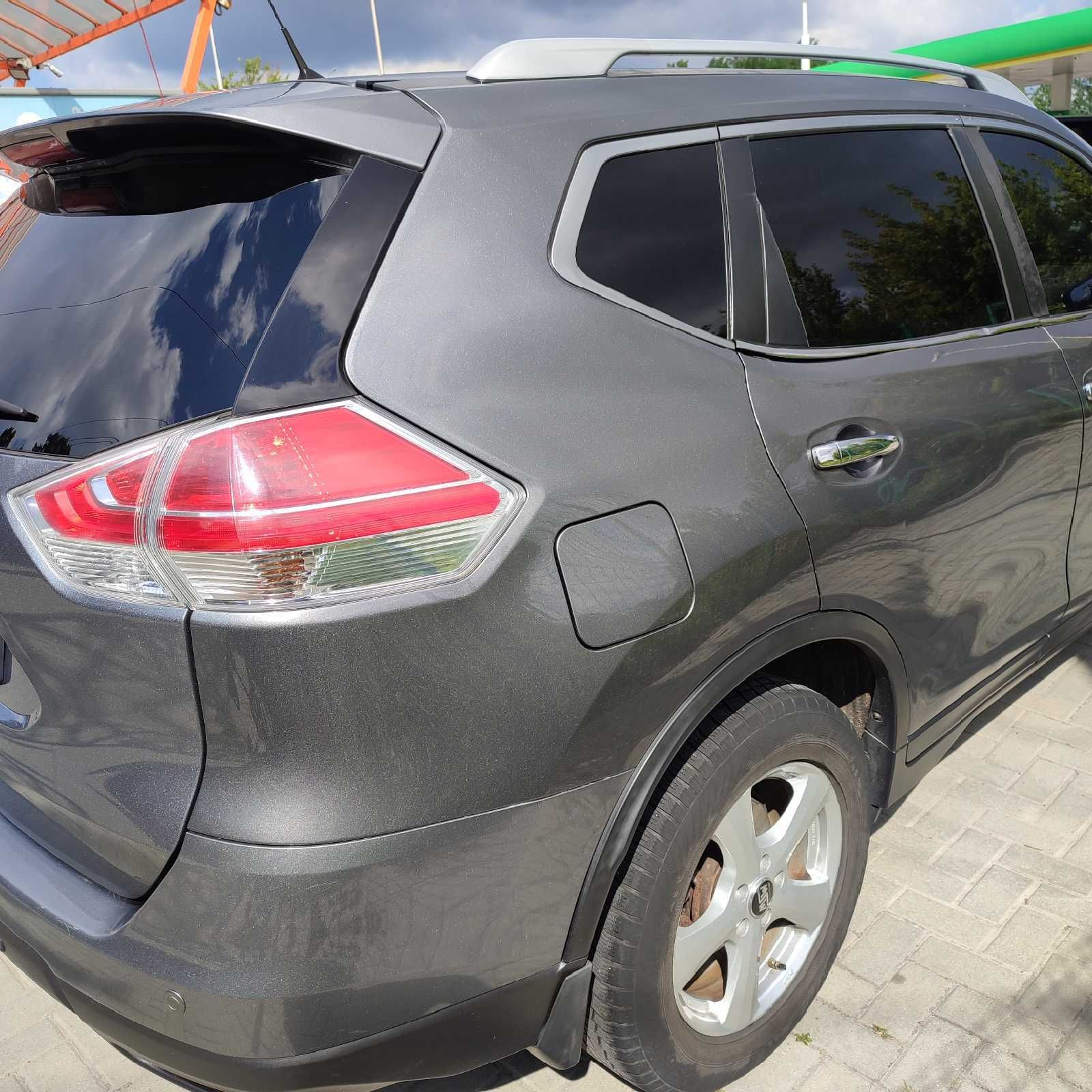 Продам автомобіль Nissan X-Trail 2015 рв.у відмінному технічному стані
