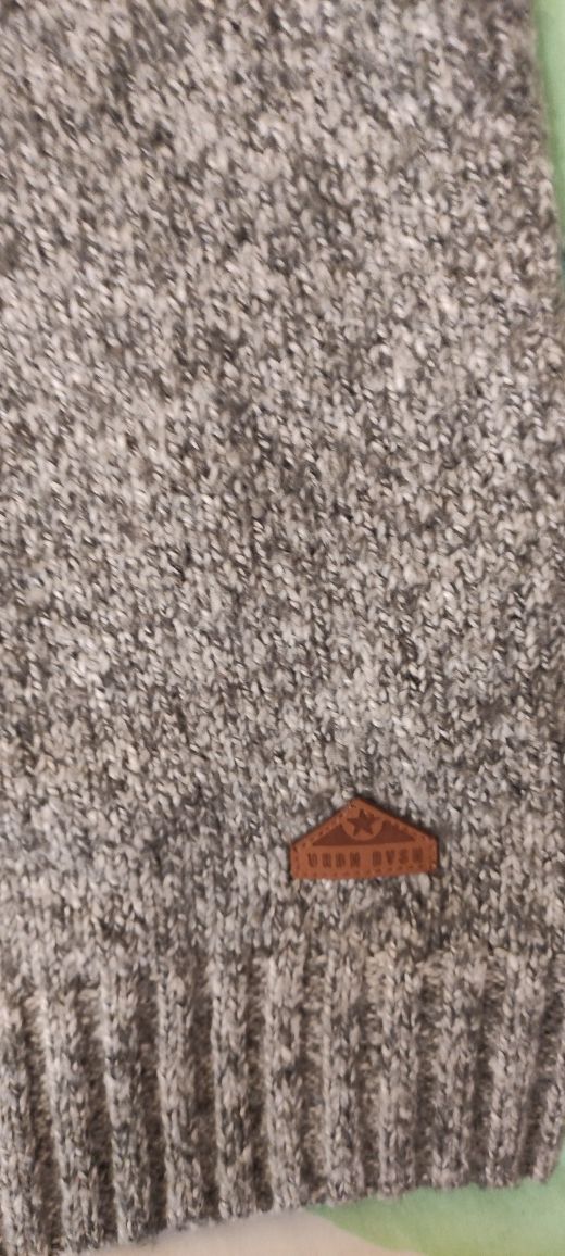 Sweter chłopięcy Reserved r.146