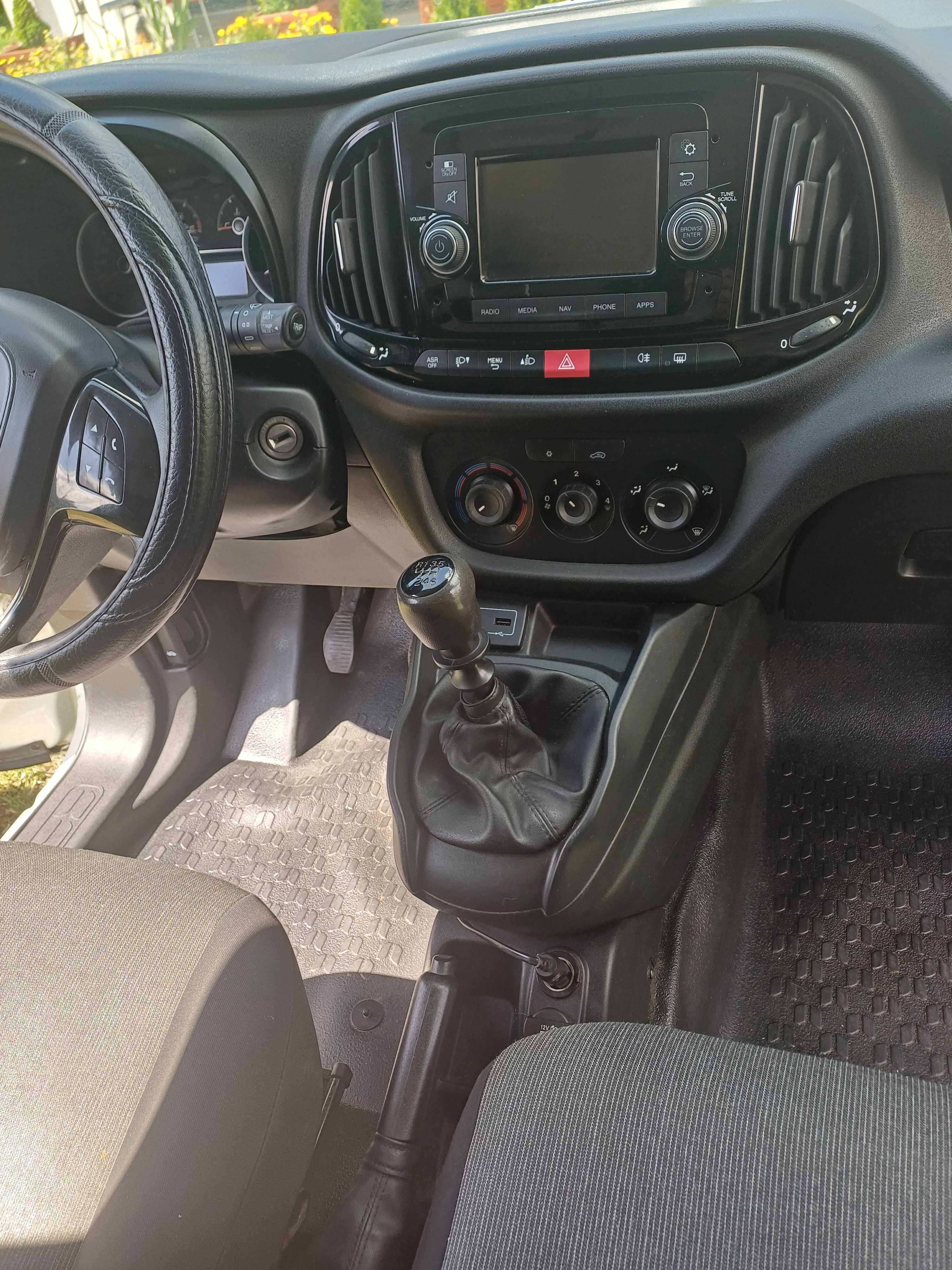 Fiat Doblo cargo 3 osobowy