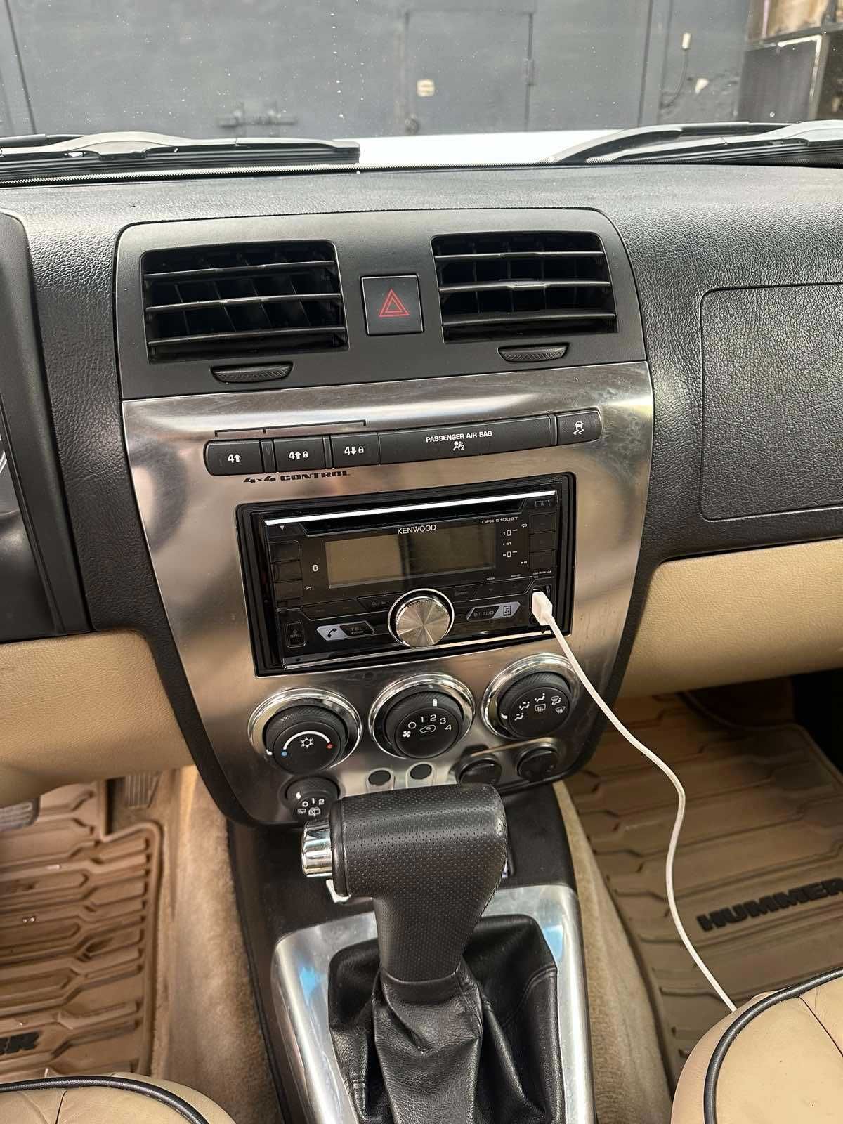 Продам автомобіль Хаммер Hummer