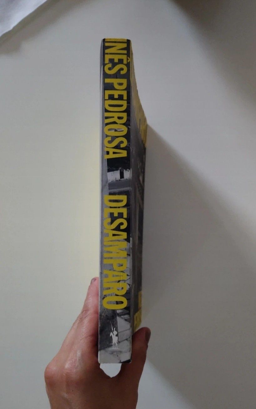 Livro Desamparo de Inês Pedrosa