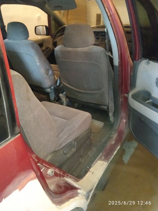 Продається авто хонда шатл 97р