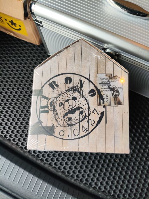 Hirono bear pop mart