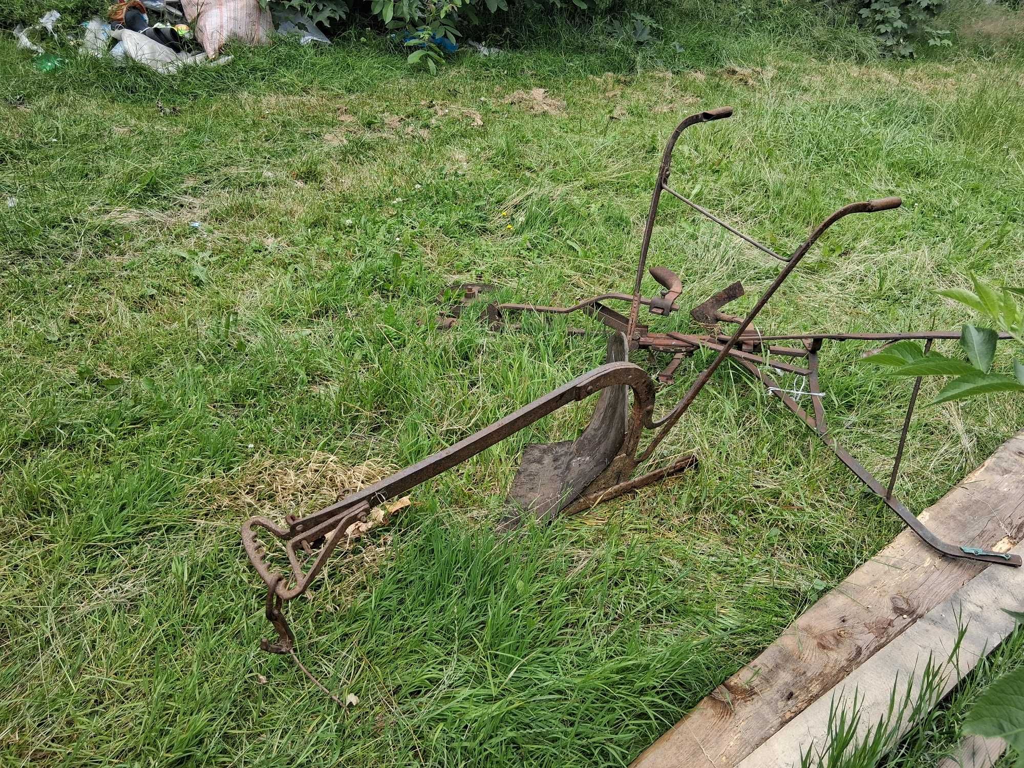 Pług konny jednoskibowy, płużek, opielacz, zabytek
