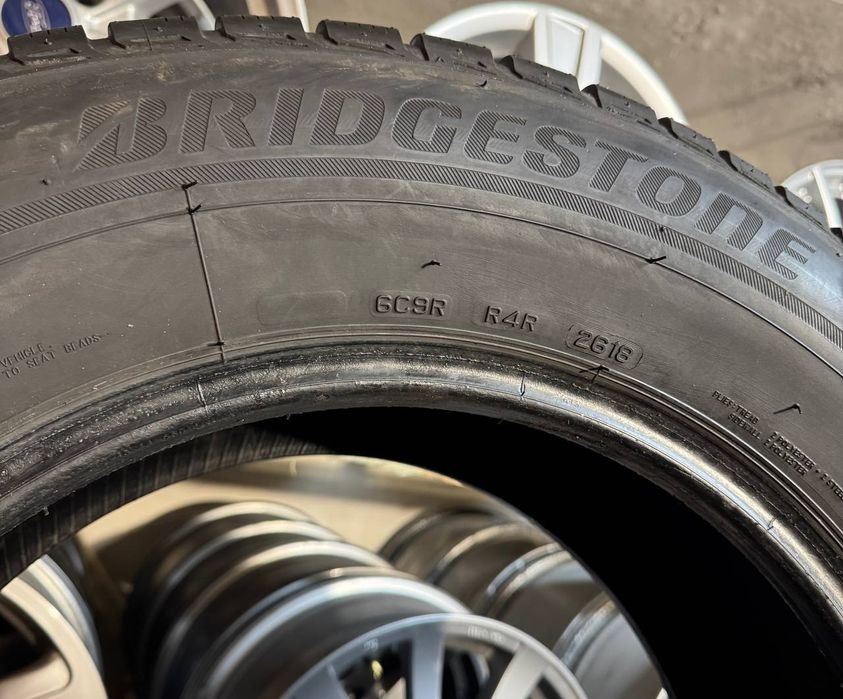 245 65 R17 Bridgestone blizzark зима