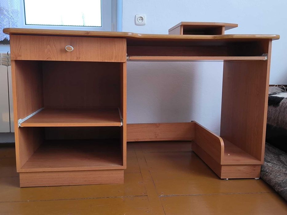 Biurko używane jasno-brązowe