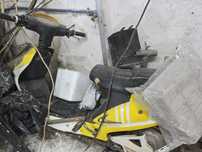 Scoter a pedsis auxiliada bateria