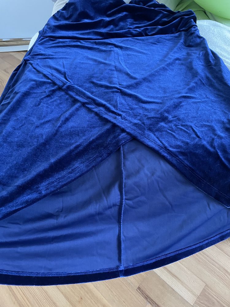 Elegancka welurowa niebieska sukienka 3XL